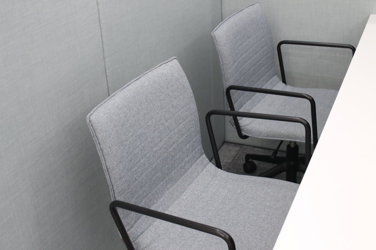 Reclaimed grey meeting chairs at Wates SES