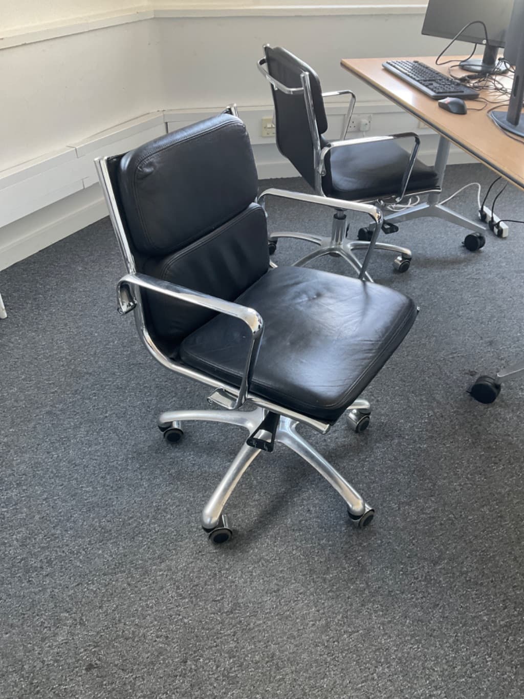 Moveable office chairs