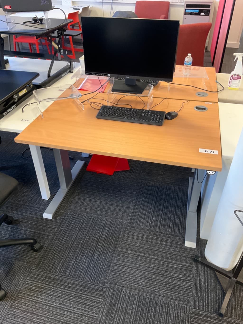 Adjustable desk (1)