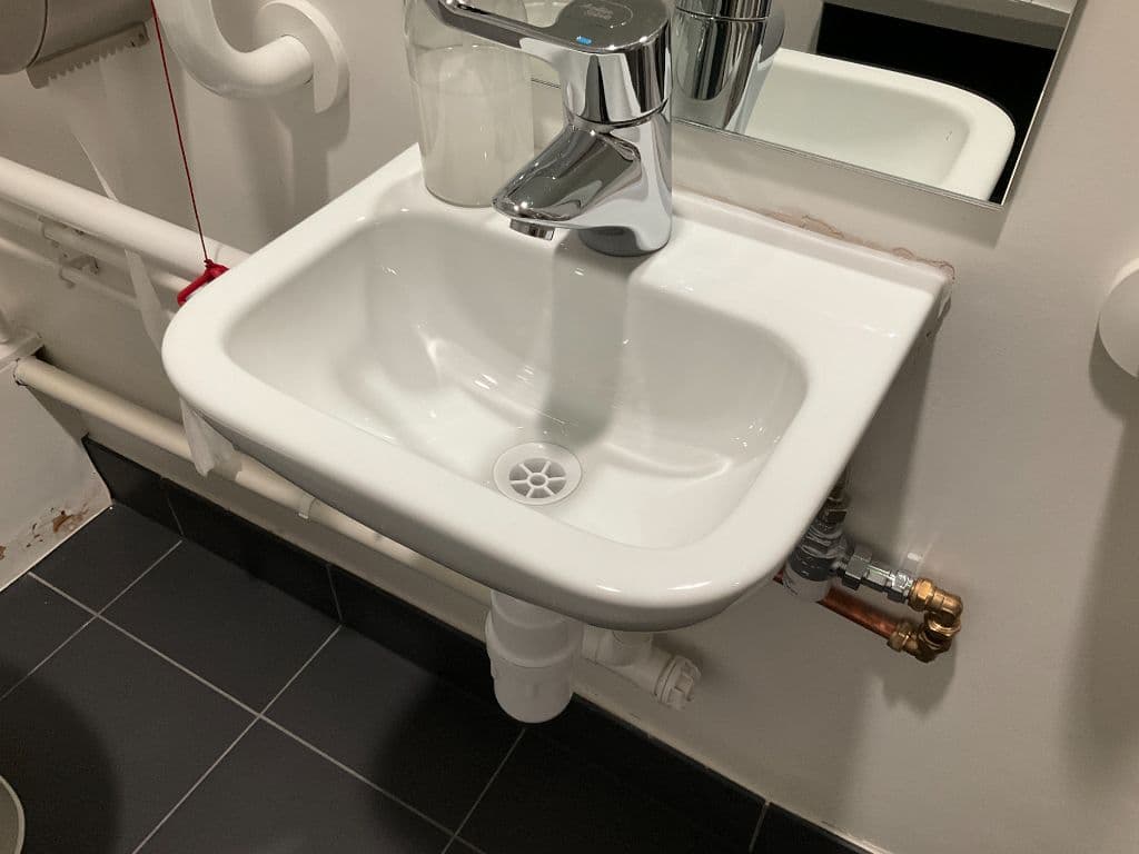 Washbasin - accessible