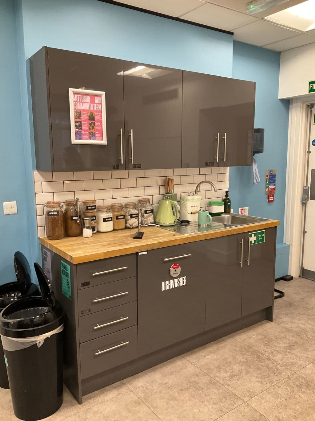 Kitchenette units