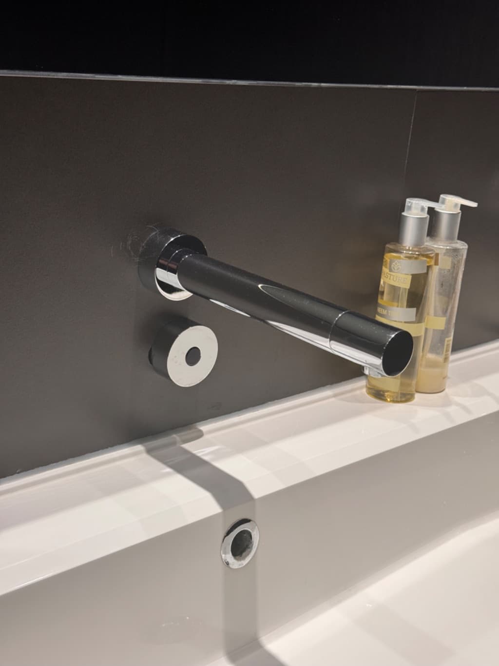 Tap and Automatic Sensor - Chrome Finish