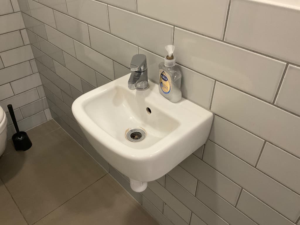 Wall Hung Cloakroom Basin