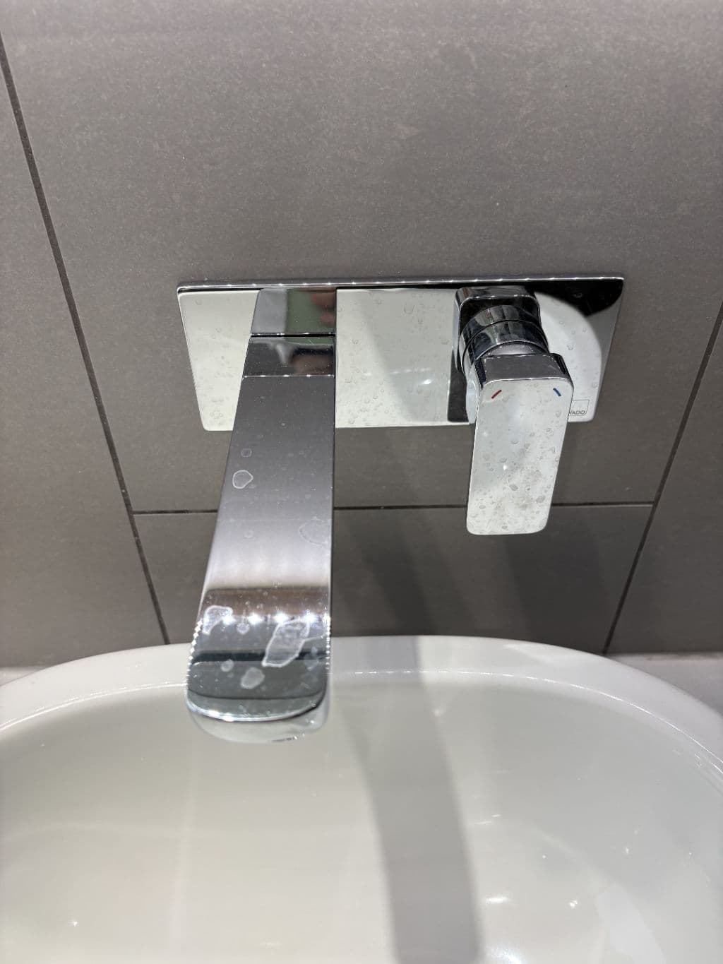 Wall-mounted Basin Mixer Tap