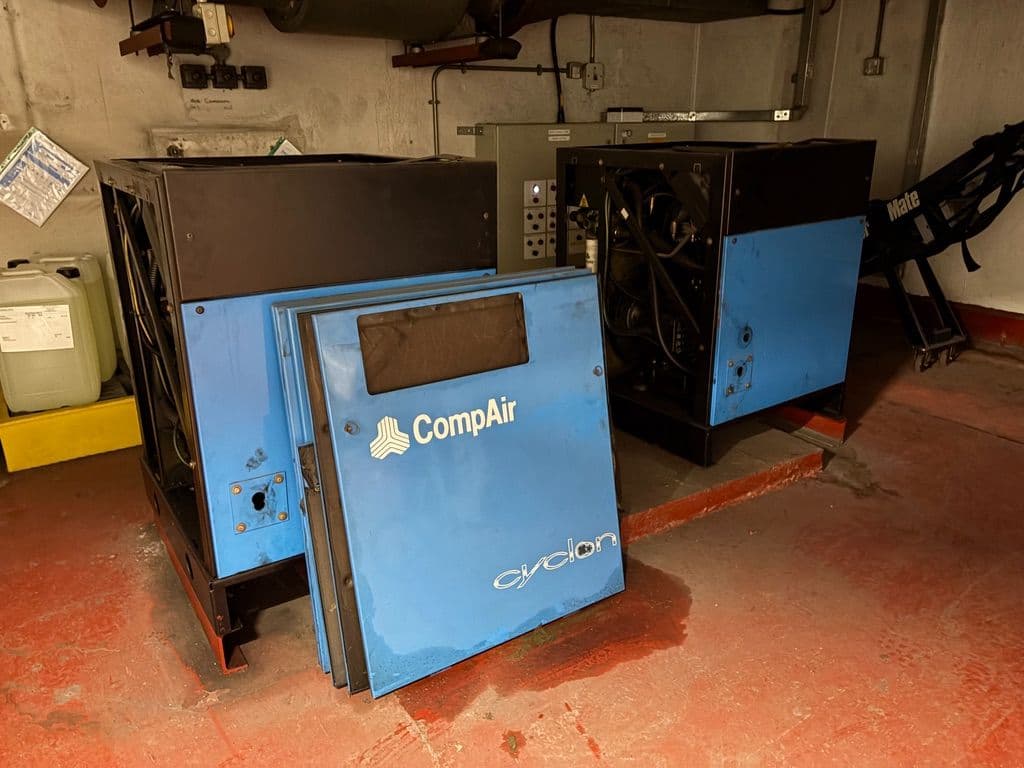 Industrial Air Compressor Unit (compair Cyclon H105)