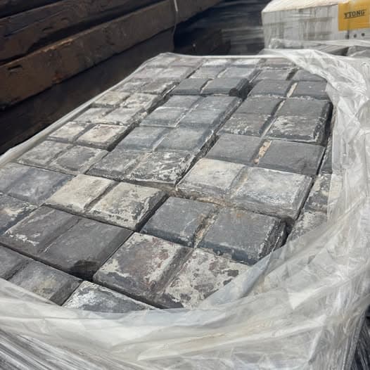 Old Stable Blocks 2 Block (chocolate Blocks) For Paving