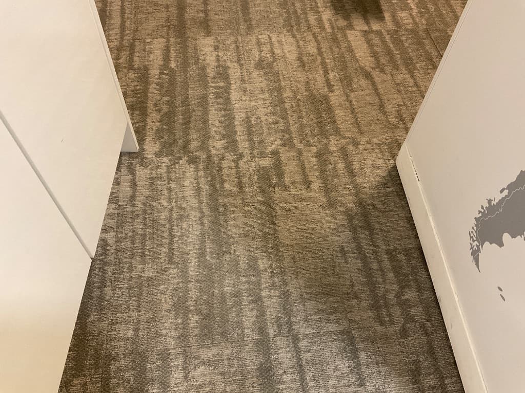 Pile carpet tiles