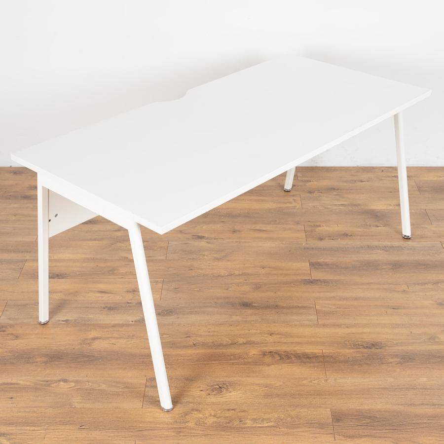 Lee & Plumpton White 1600x800 Straight Desk