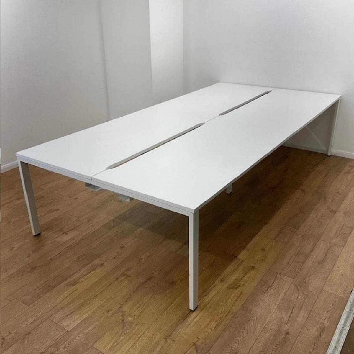 White 1600x800mm Bench Desks