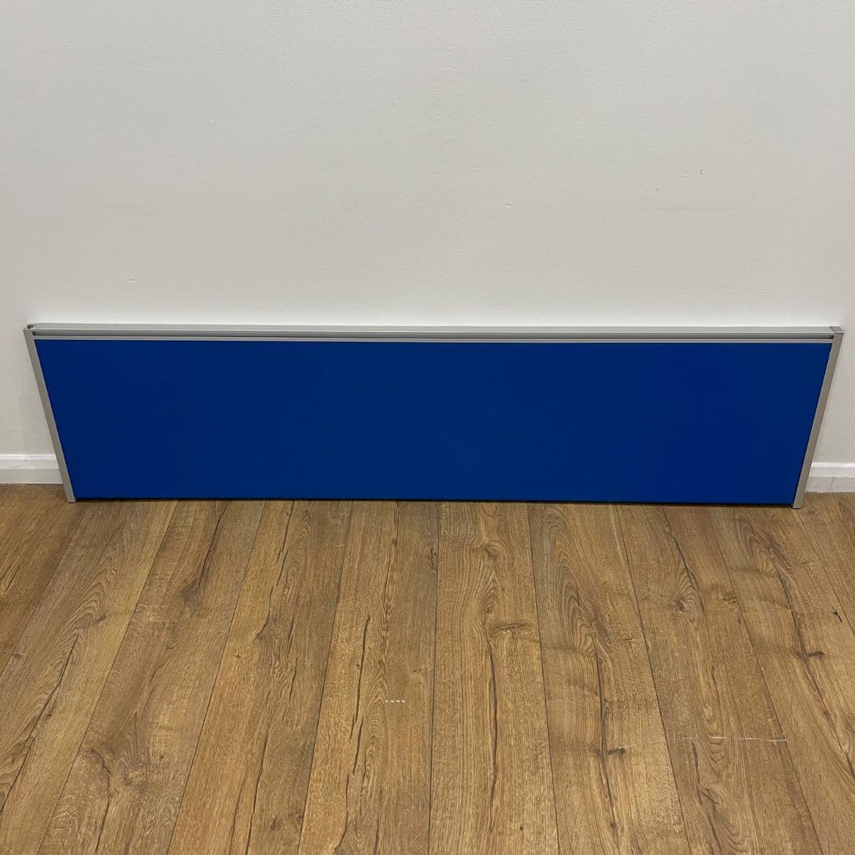 Blue 1580mm Desktop Screen