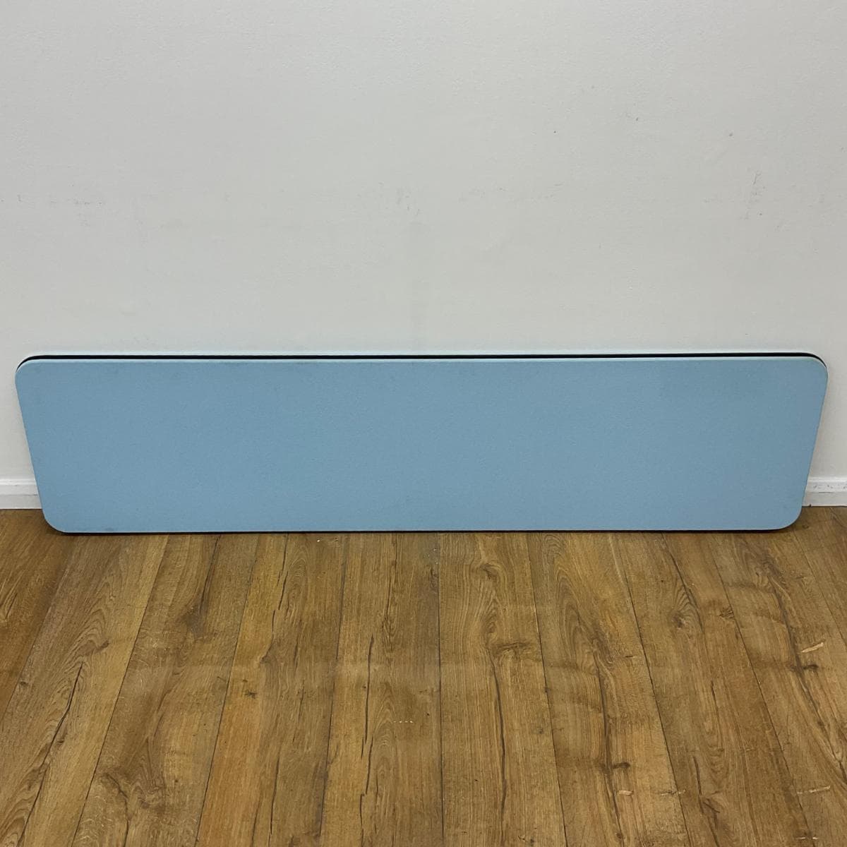 Light Blue 1600mm Desktop Screen