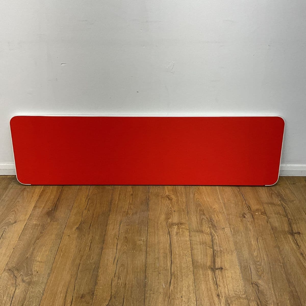 Red/Orange 1400mm Desktop Screen