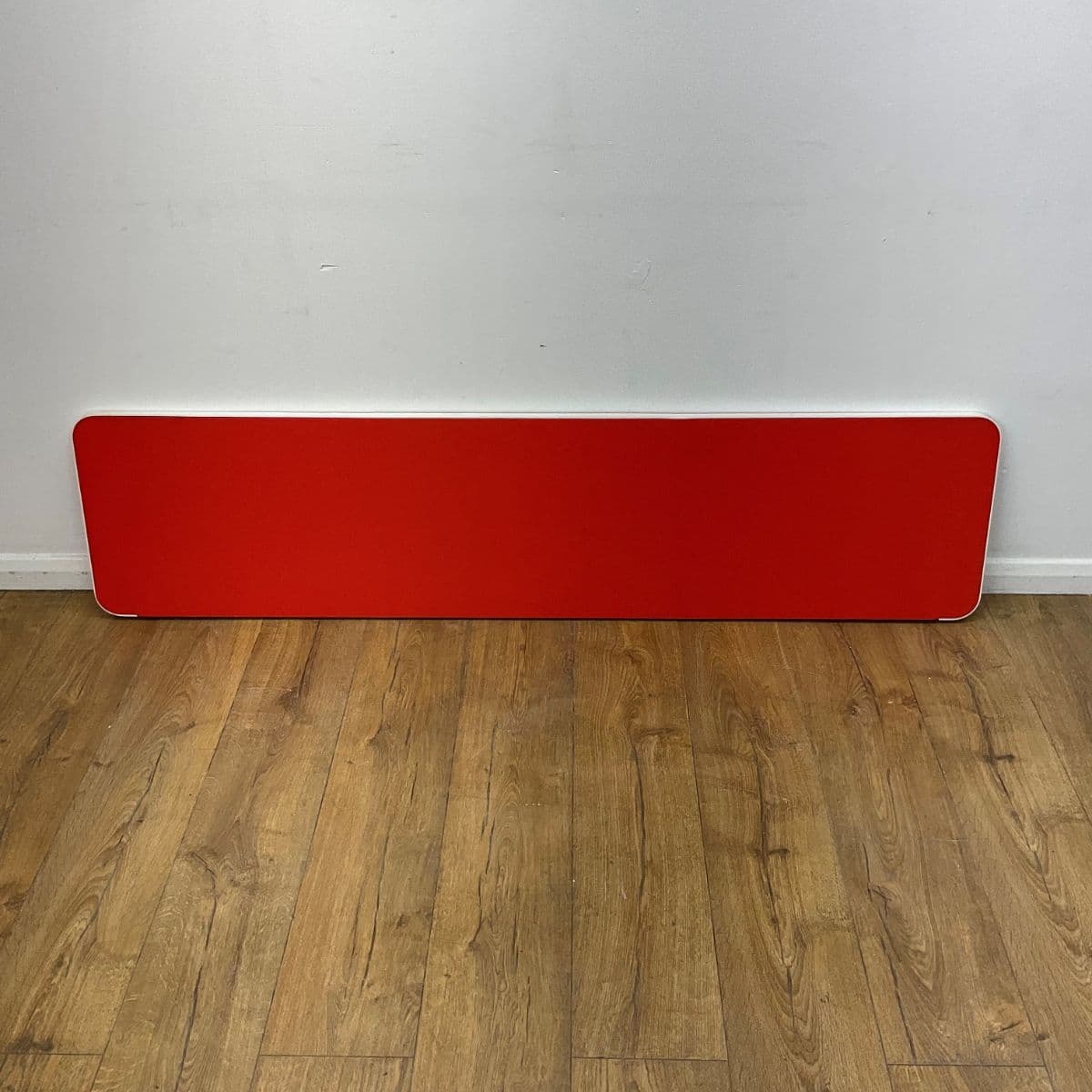 Red/Orange 1600mm Desktop Screen