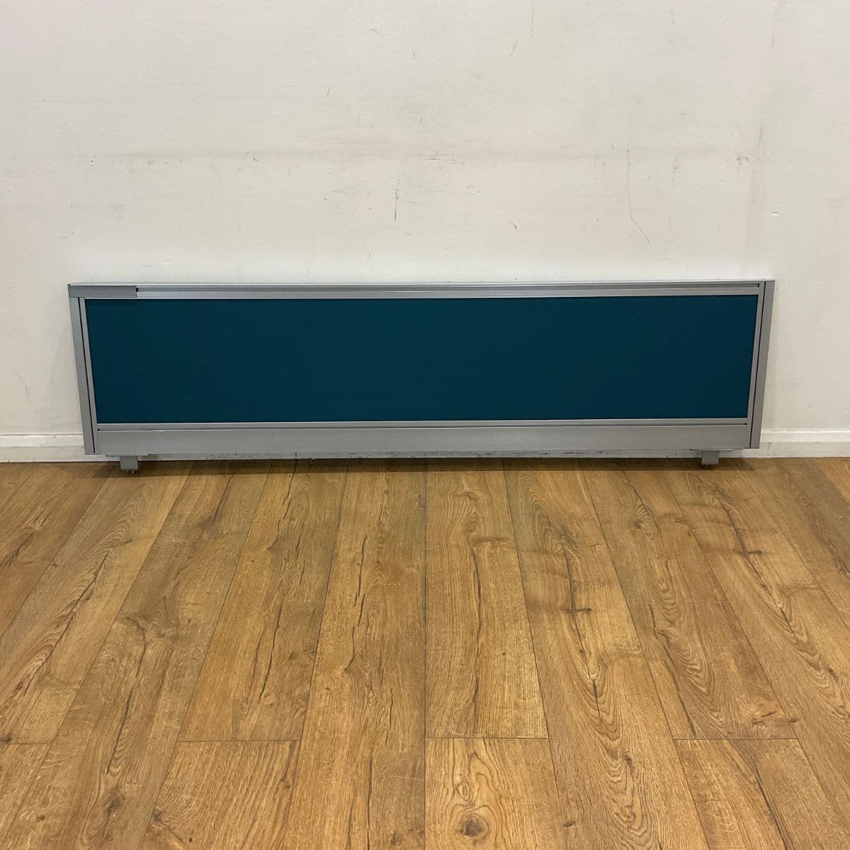 Turquoise 1600mm Desktop Screen