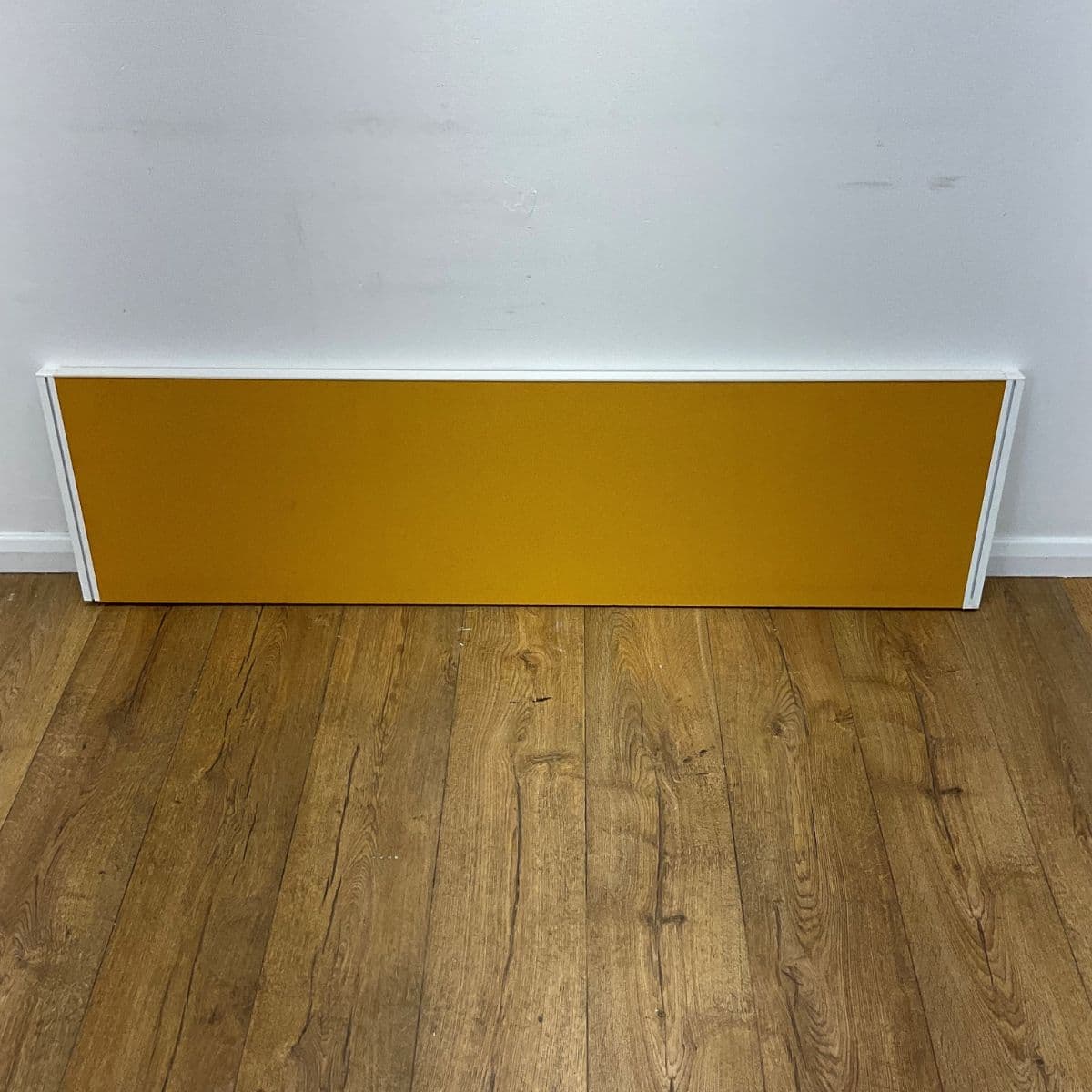 Yellow 1400mm Desktop Screen