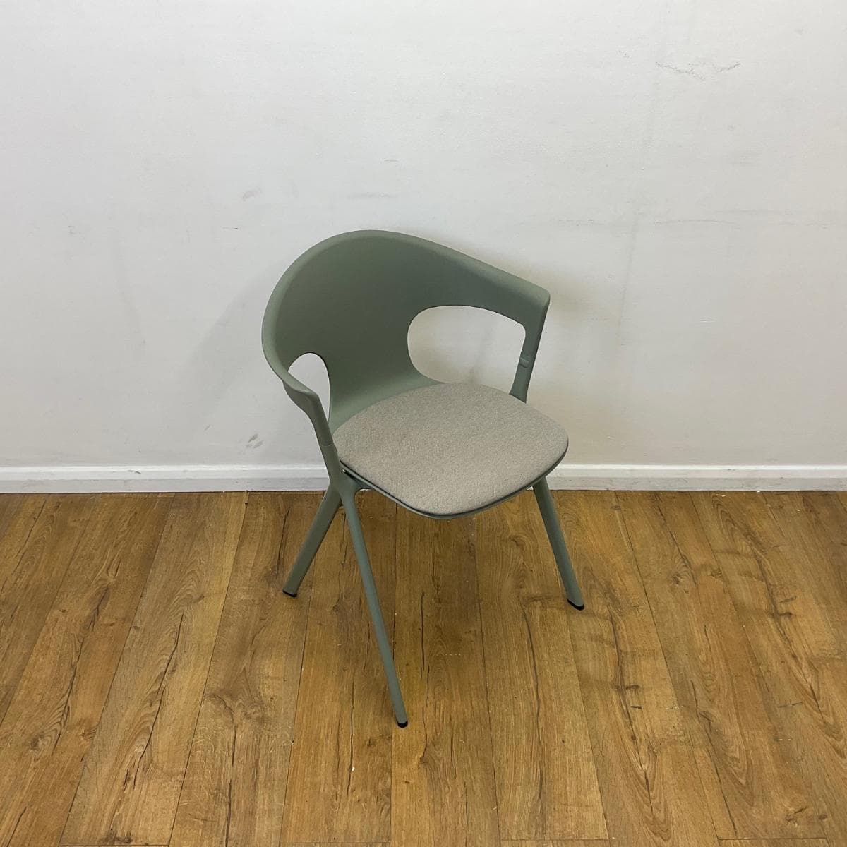 Allermuir Axyl Green Chair