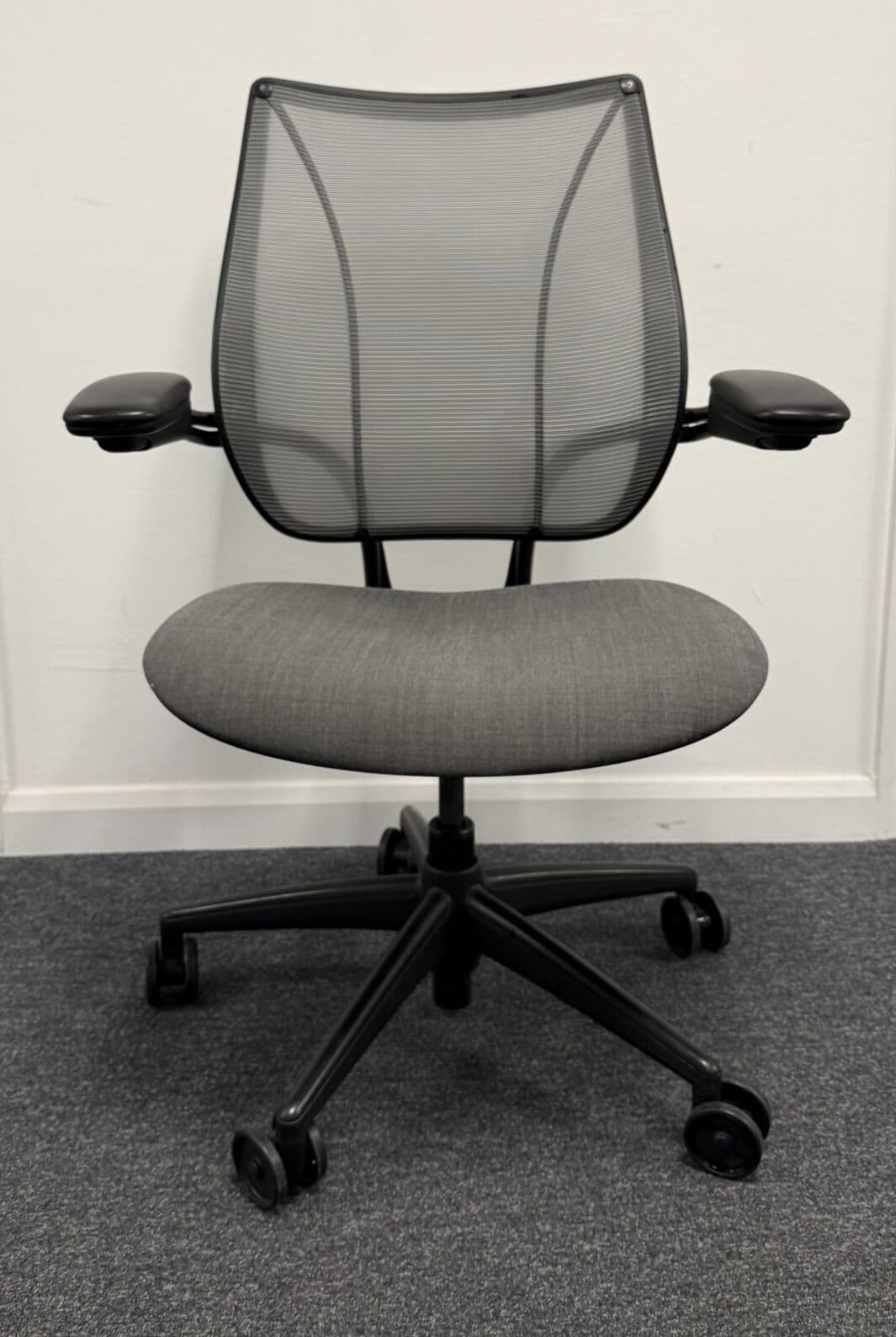 Humanscale Liberty All Black Mesh back Task Chair