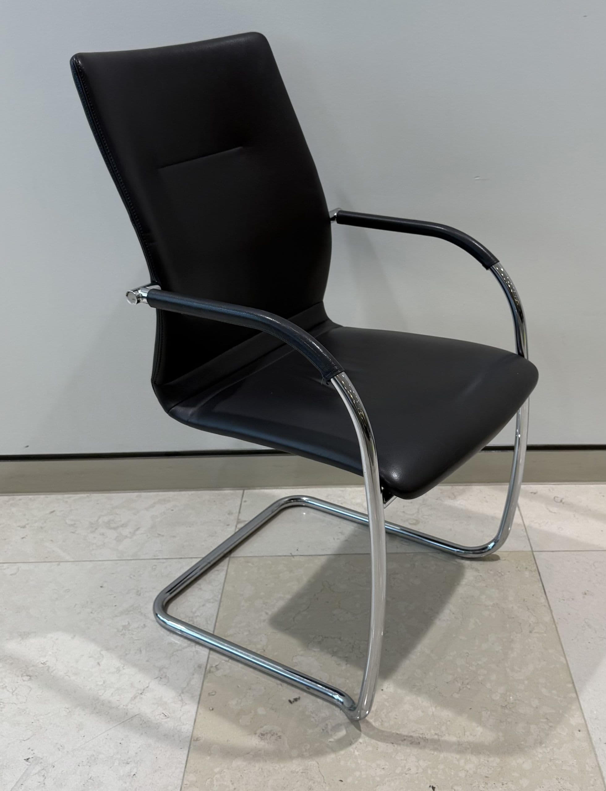 Brunner FinaSoft Medium Back Grey Leather Stacking Conference Chairs