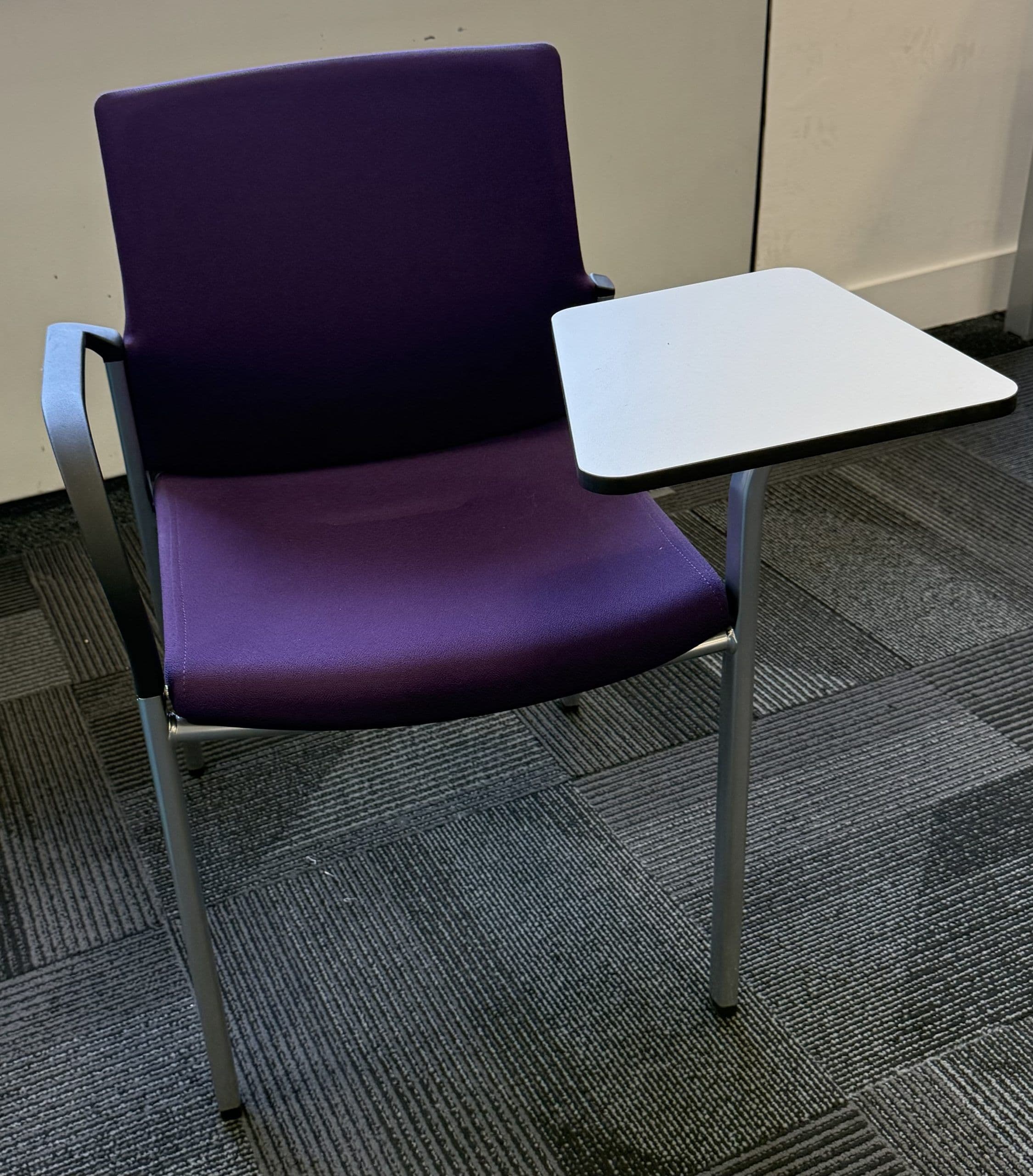 Connection Training Chair with Laptop Tablet