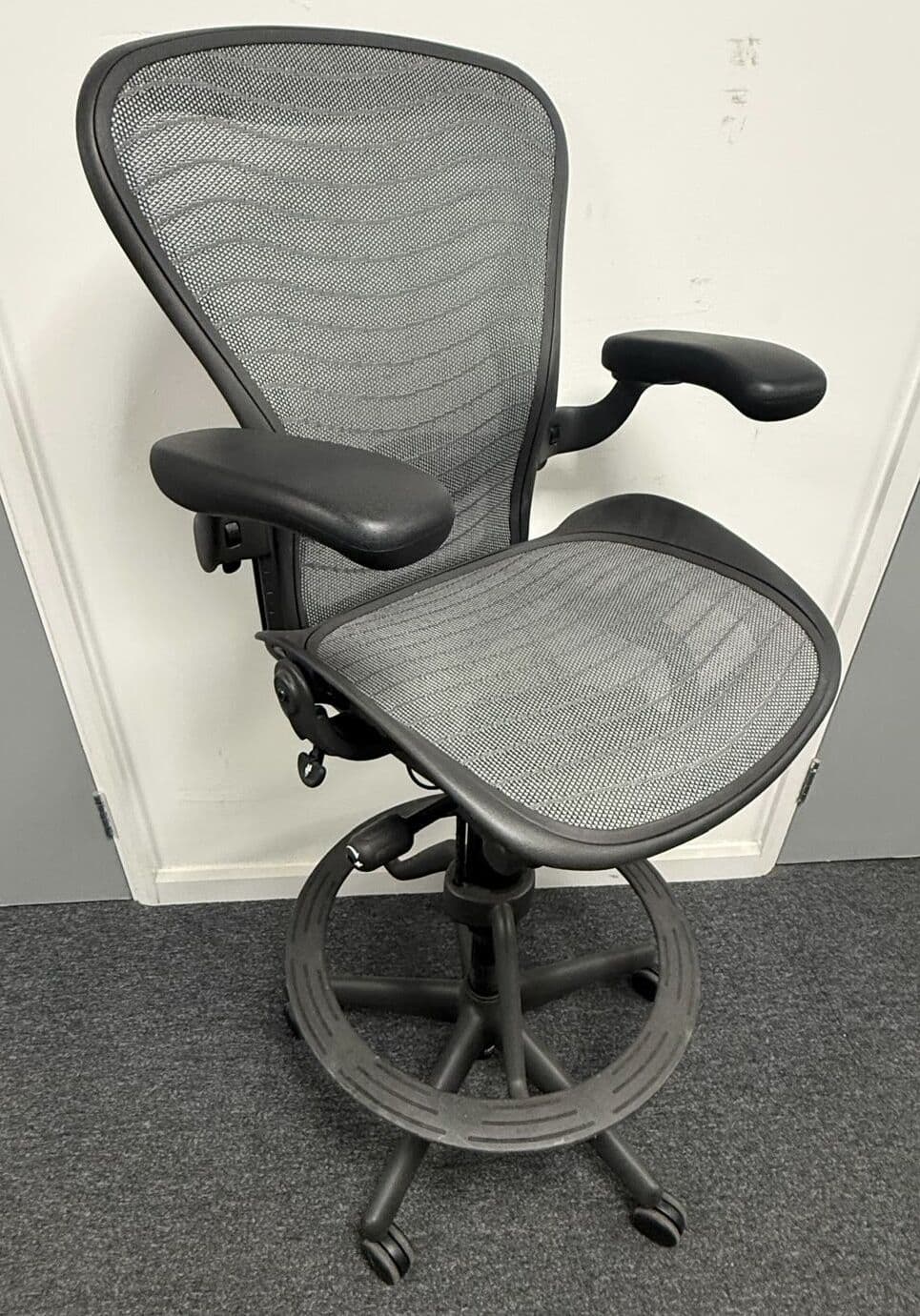 Herman Miller Aeron Wave Mesh Draughtsman Stool Size B