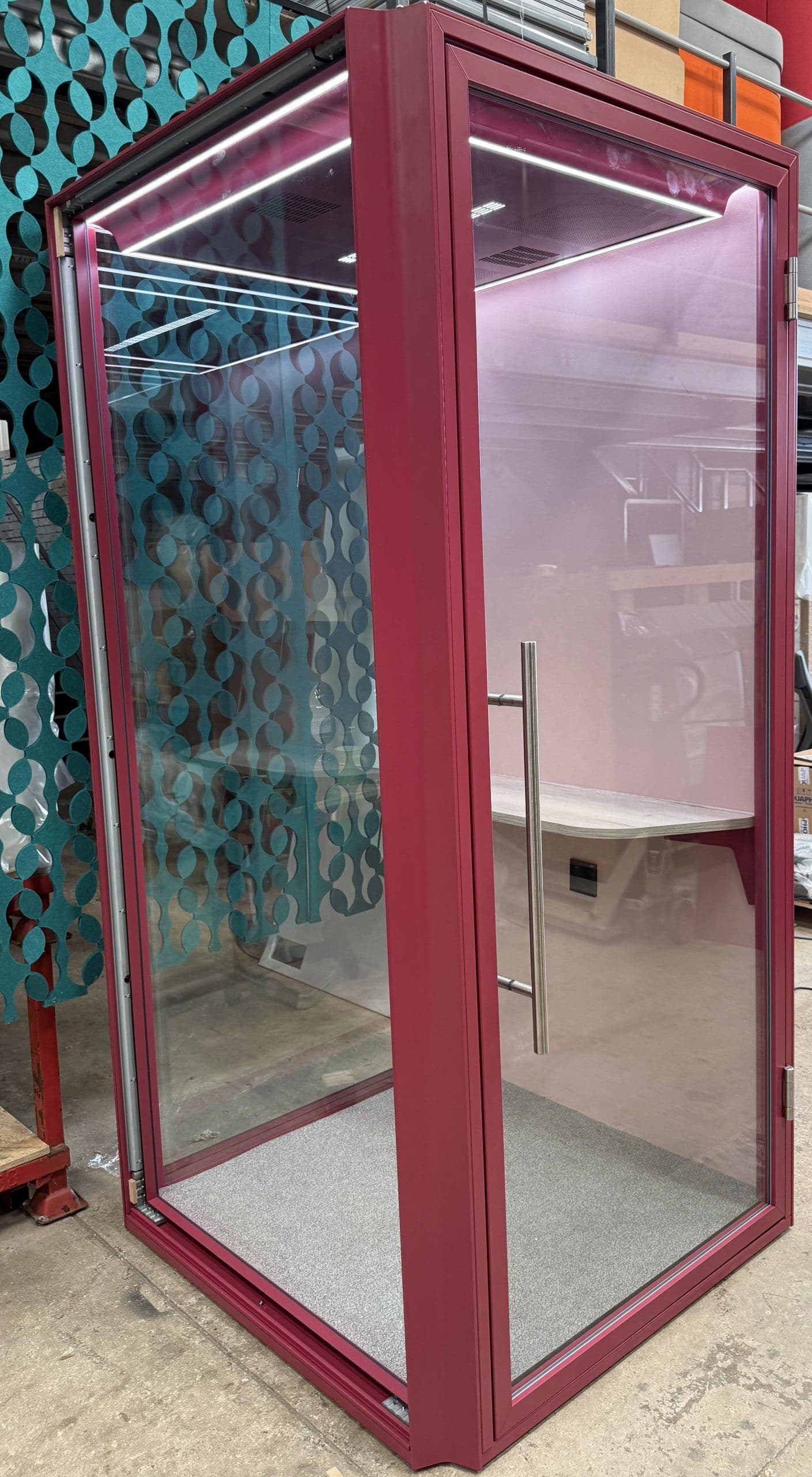 Phone Booth Maars Living Wall Halo 1