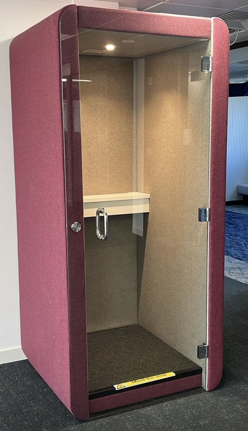 JDD PENELOPE Acoustic Office Phone Booth in Raspberry Fabric