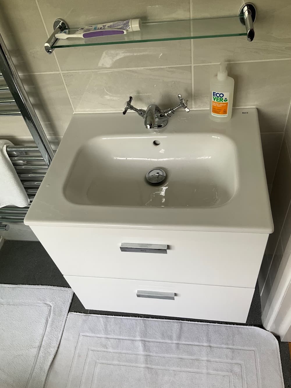 Bathroom Vanity 01