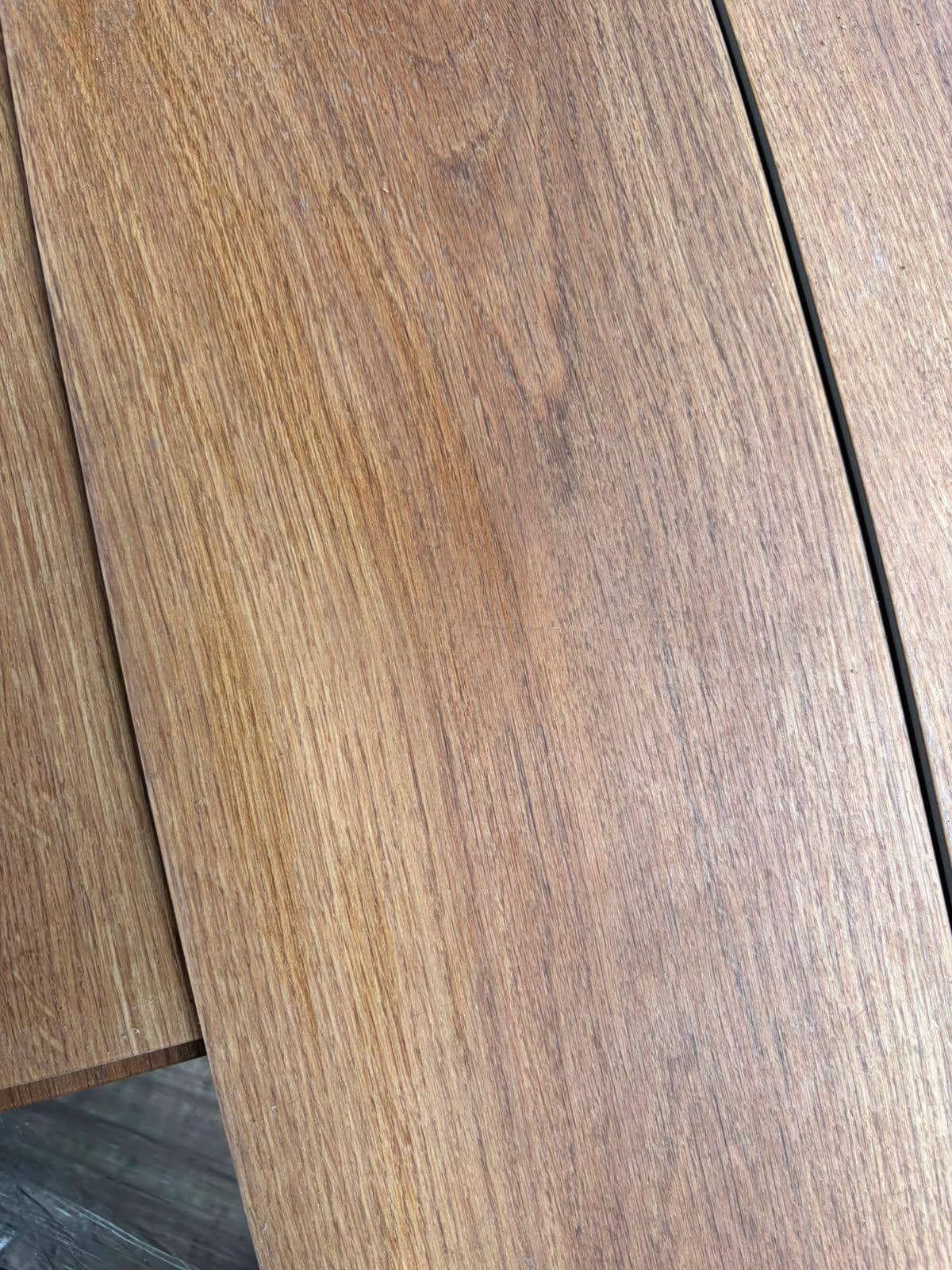 Warm Medium Oak LVT