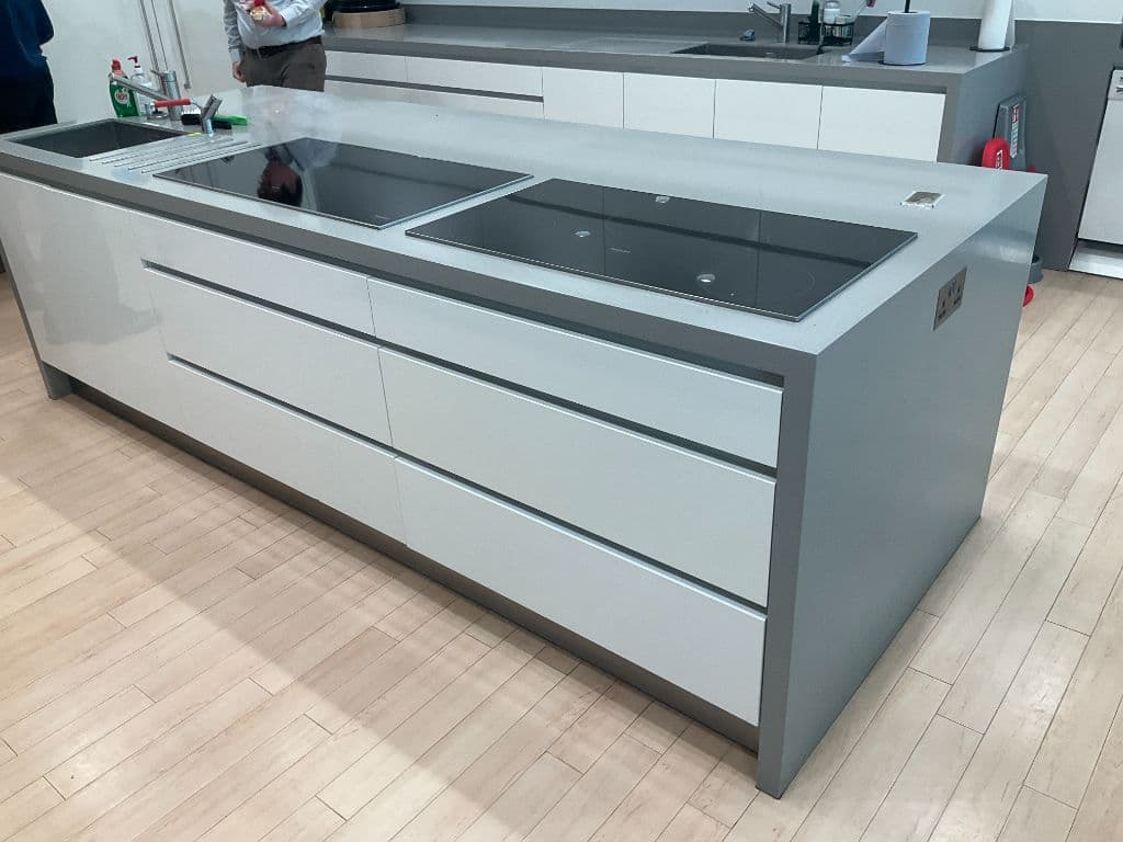 Kitchen Island Unit With Solid Worktop And Integrated Hob