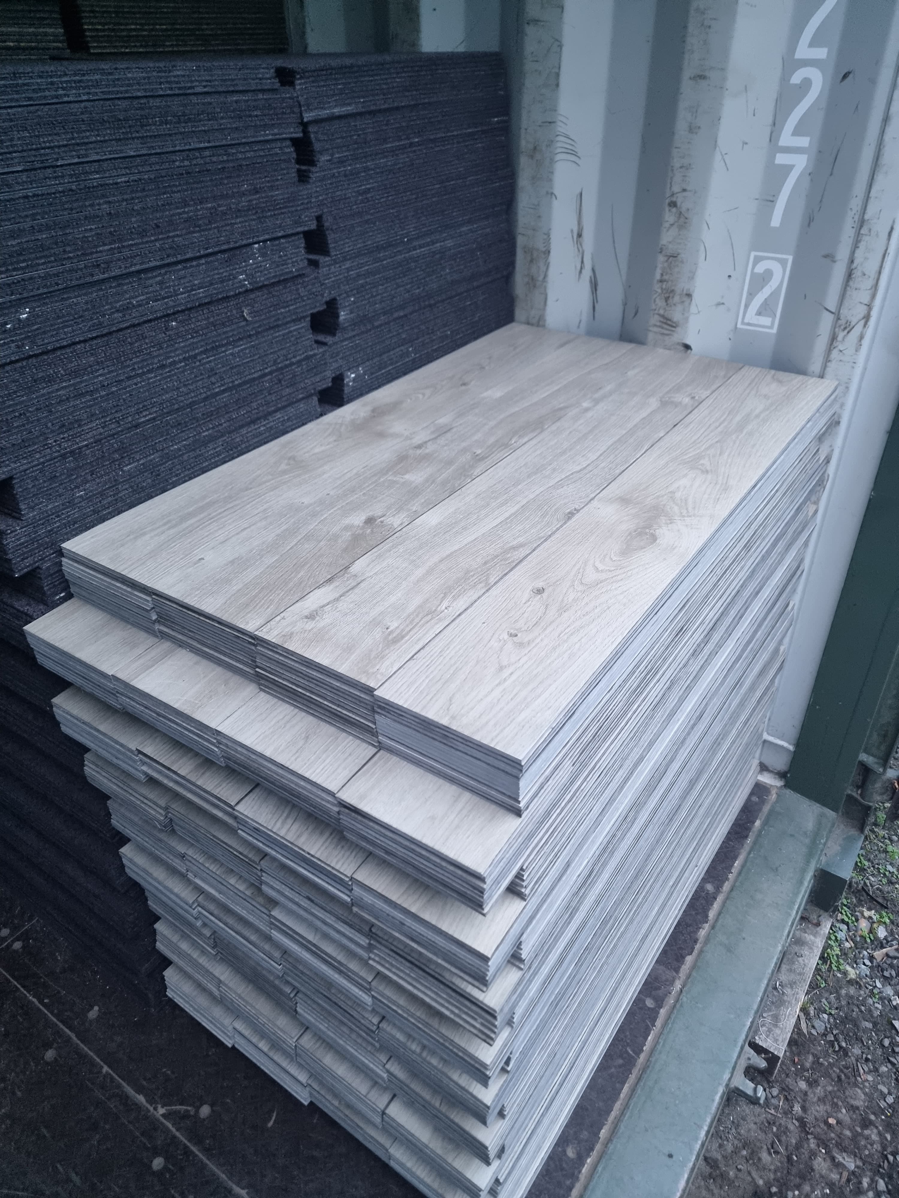 Used Amtico Spacia Access Oak 1000x150mm Loose Lay 6mm LVT Planks