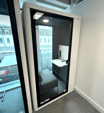 Milli Sit Booth