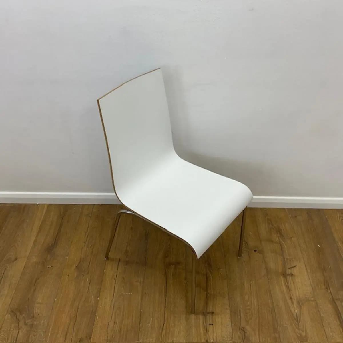 Frovi White Canteen Chair