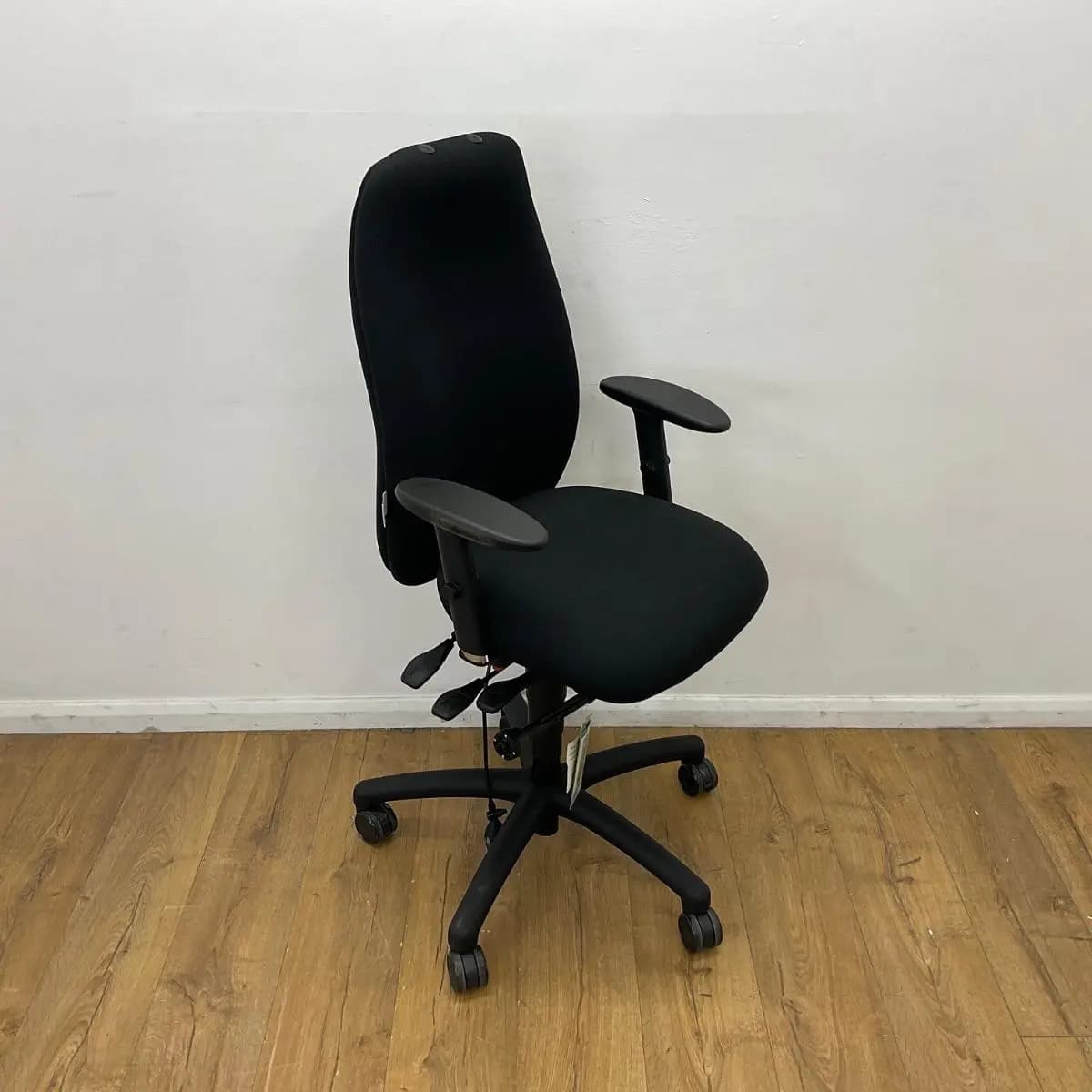 Posturite Adapt 600 Black Operator Chair