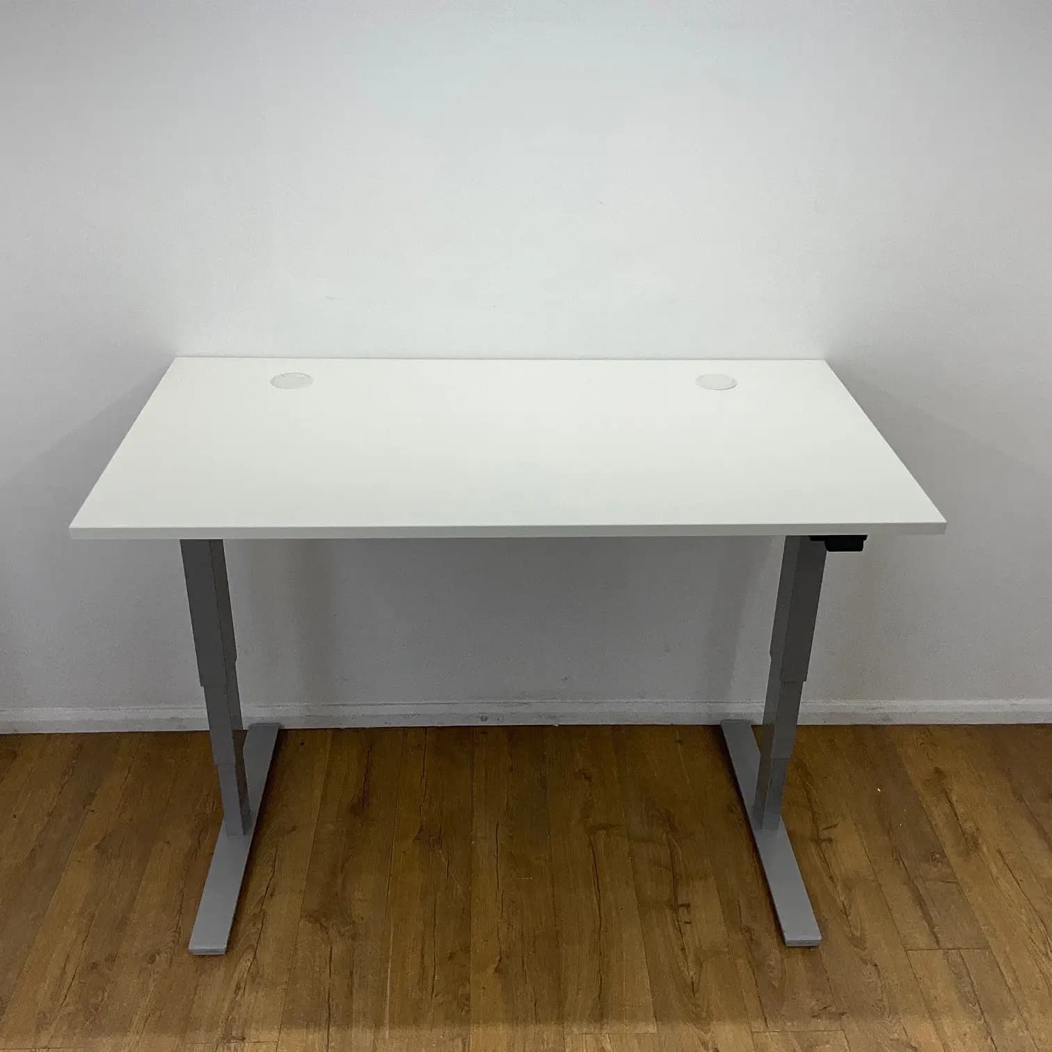 White 1500mm Height Adjustable Desk
