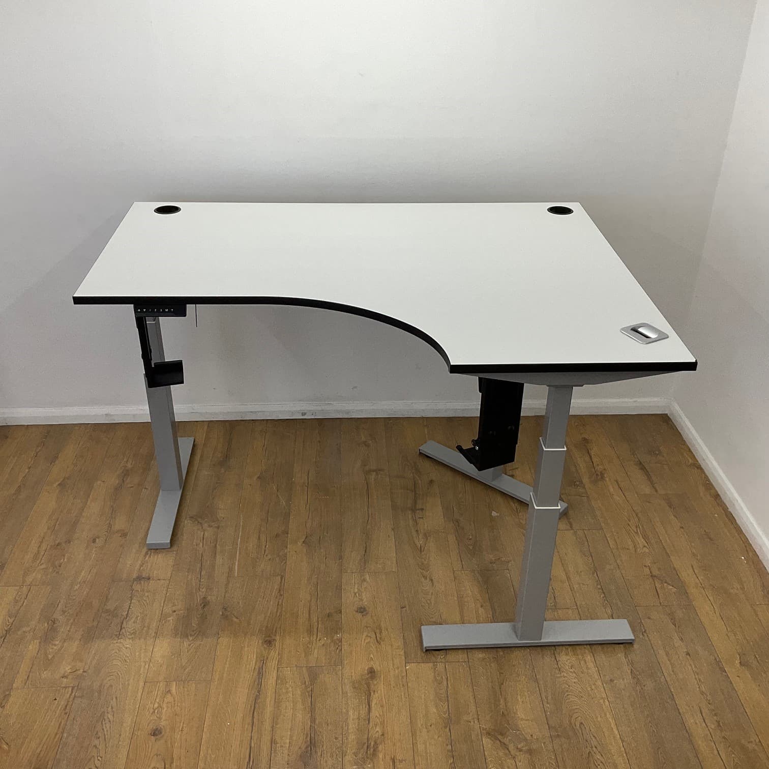 White 1600mm Height Adjustable Radial Desk