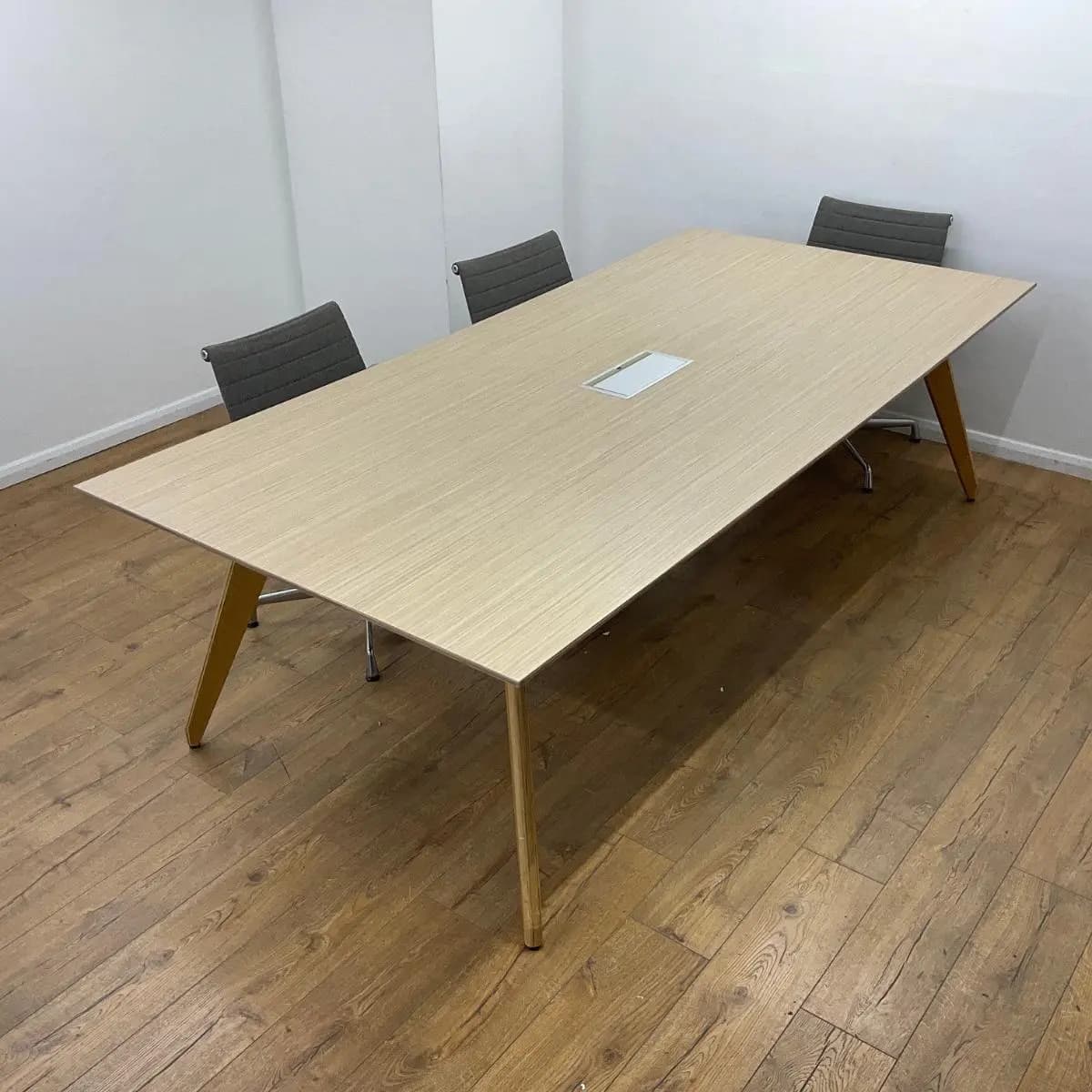 Verade Oak 2500mm Boardroom Table