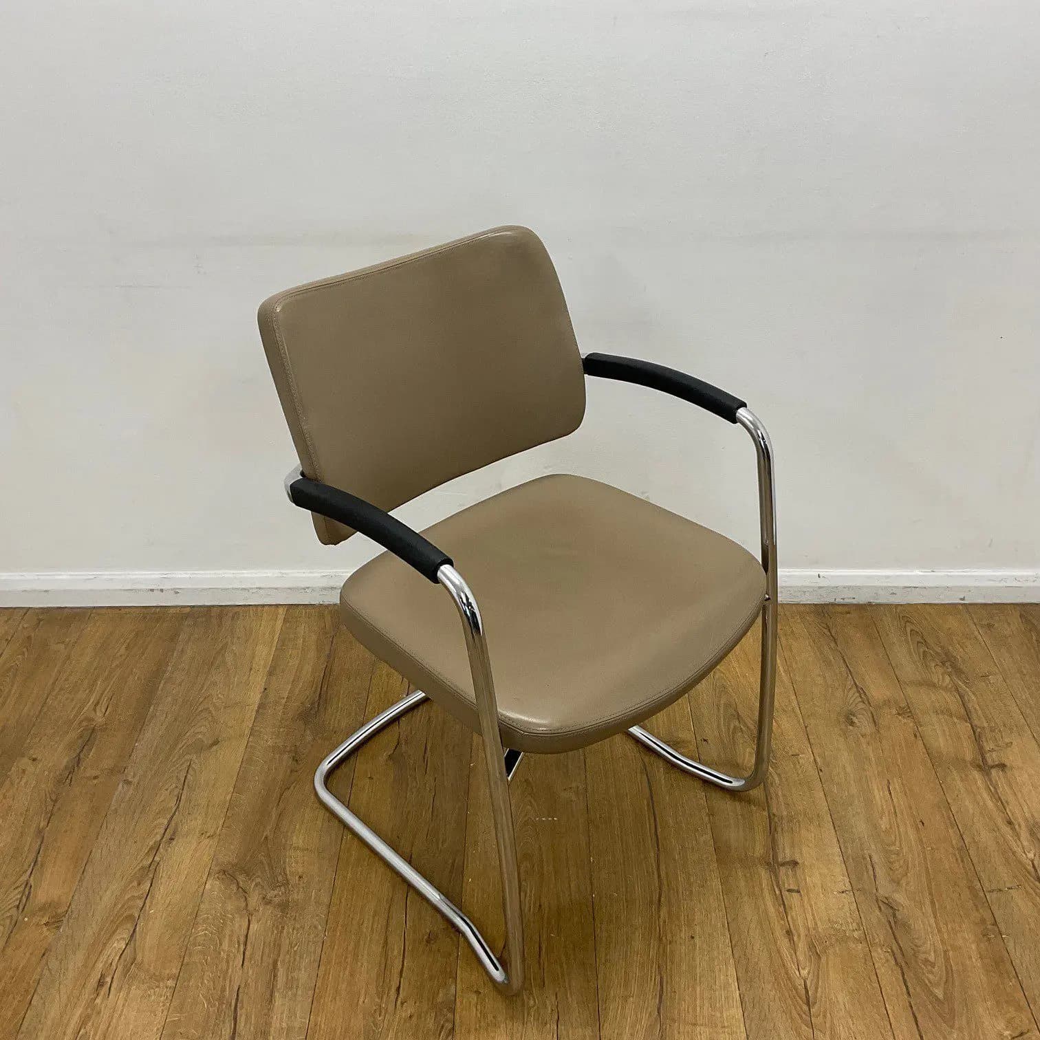 Boss Light Brown Leather Cantilever Meeting Chair