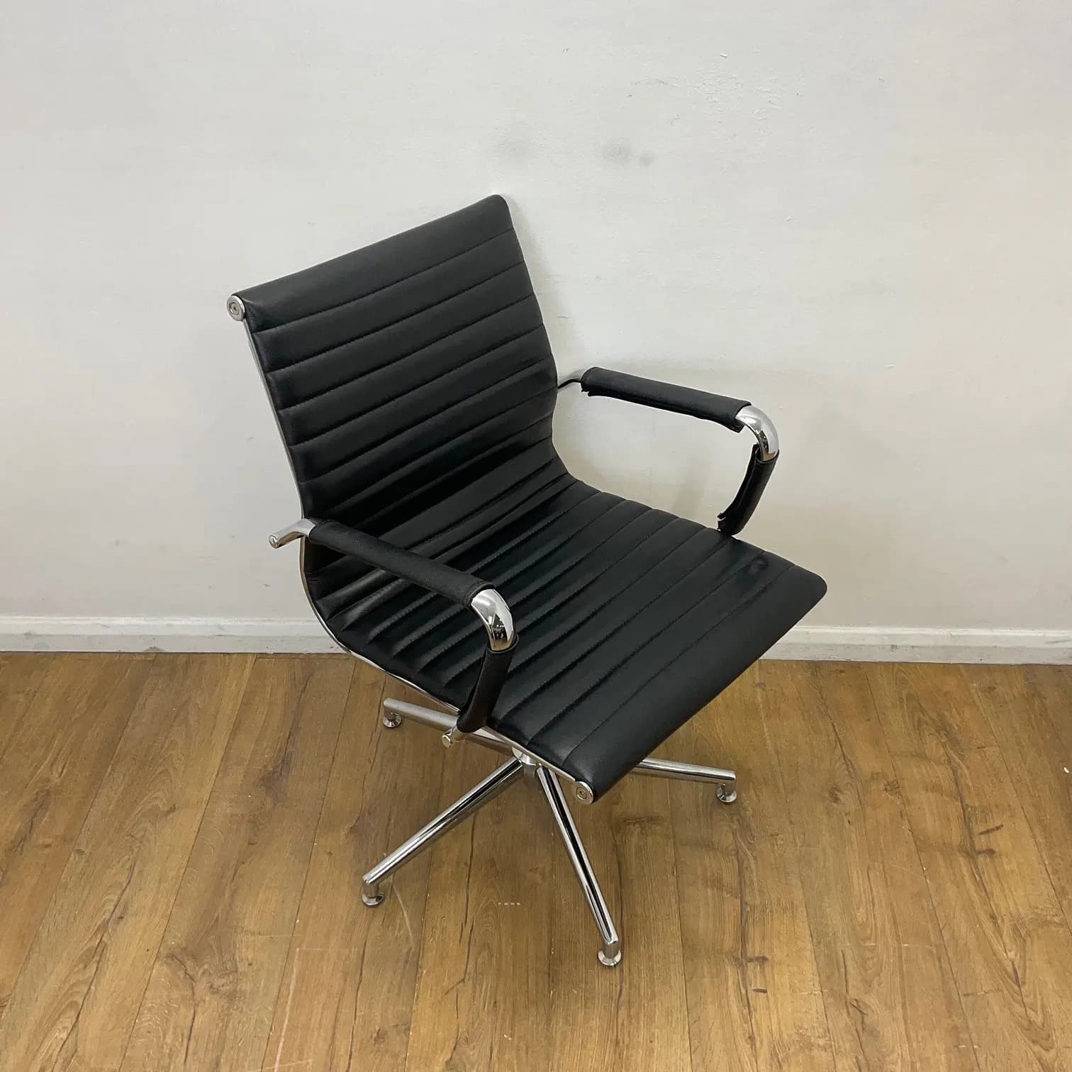 Black Leather Meeting Chair