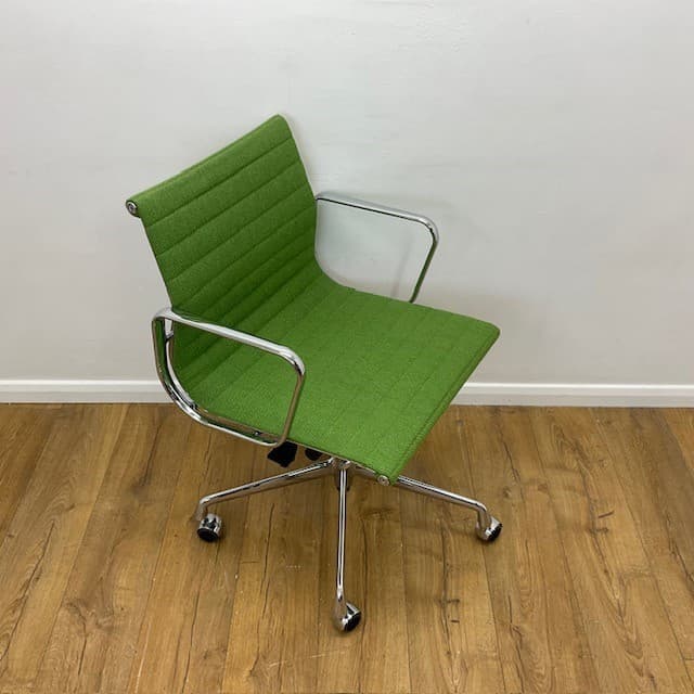 Vitra Charles Eames Green Meeting Chair