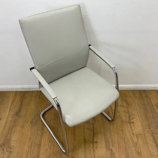 Klober Off White/Grey Leather Meeting Chair