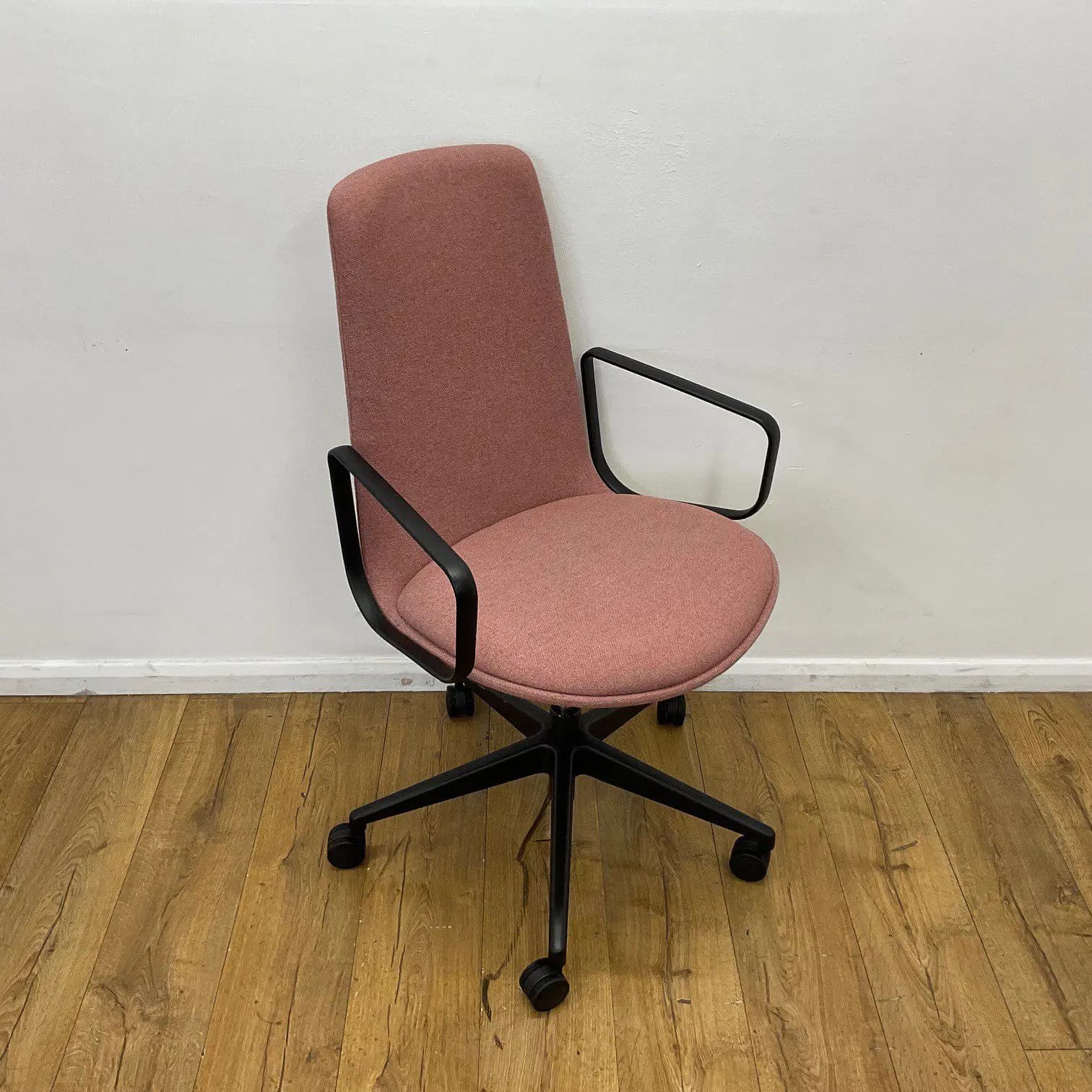 Pink Enea Conference 4R Mobile Meeting Chair