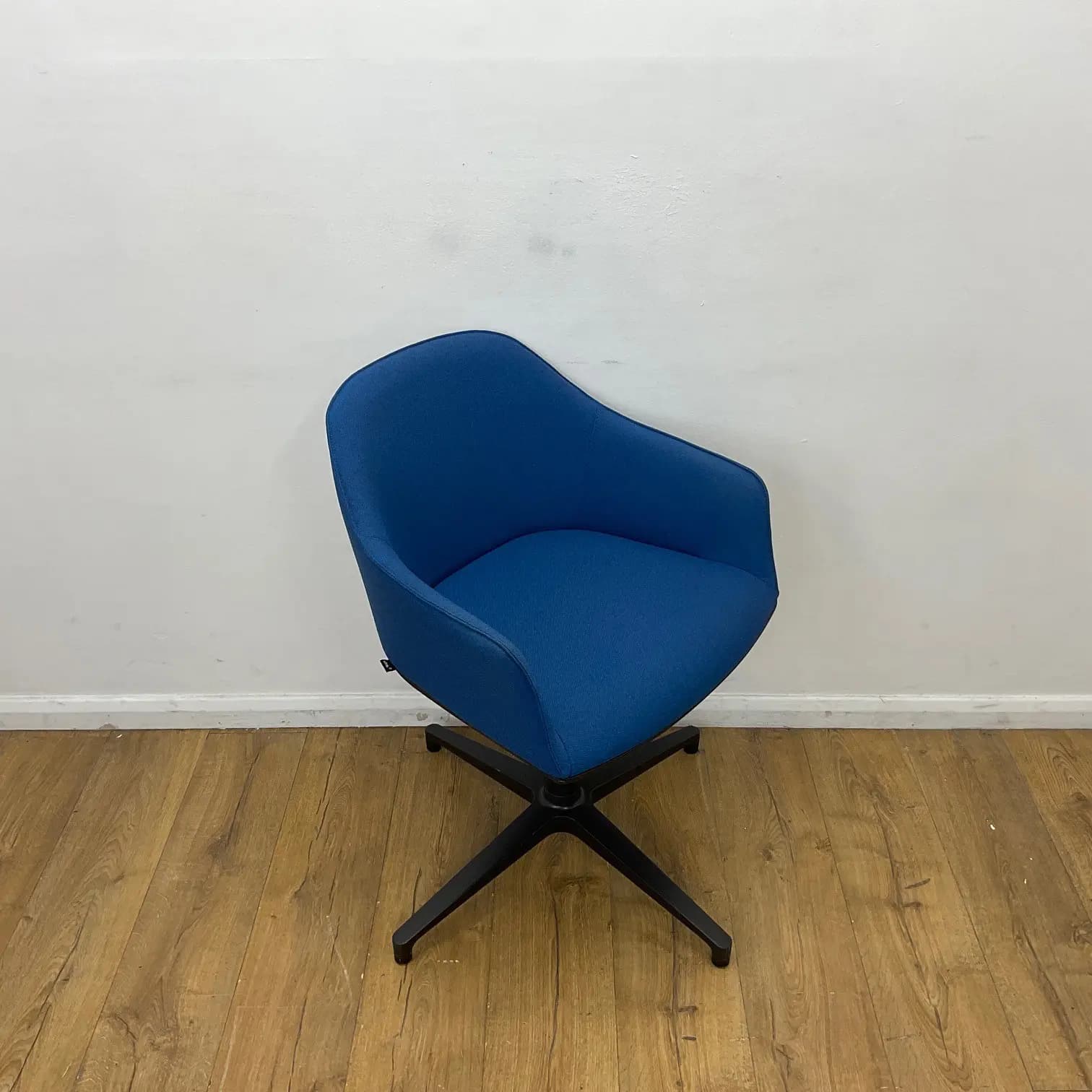 Blue Vitra Softshell Multipurpose Chair