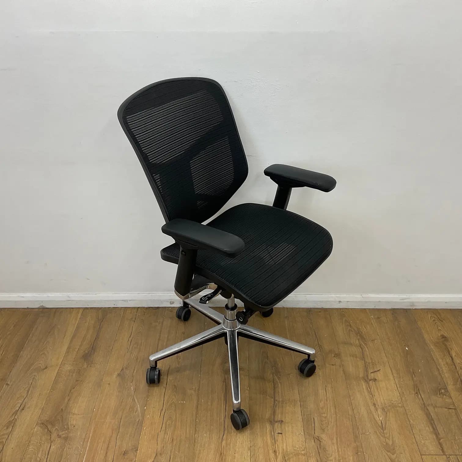 Enjoy Elite Black Mesh Operator Chair