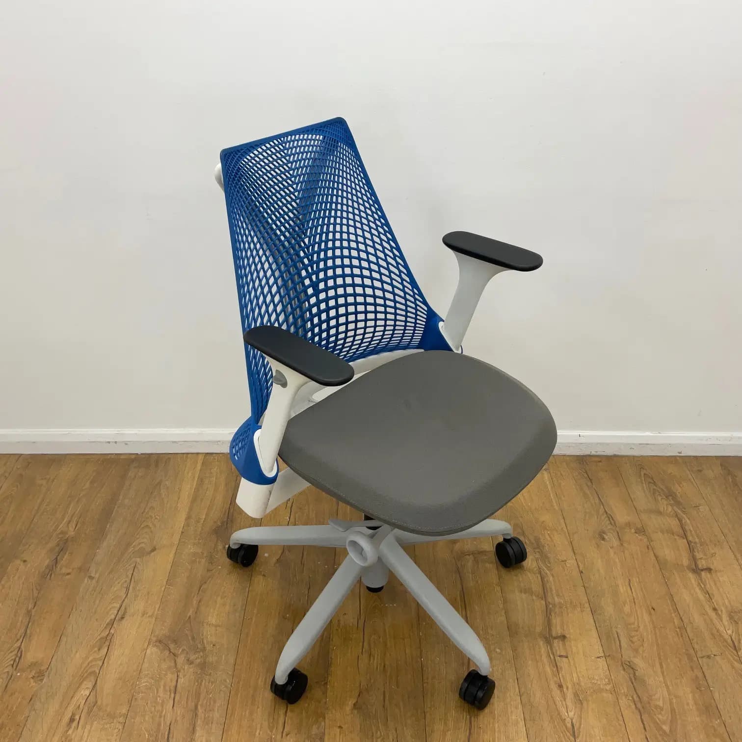 Blue Herman Miller Sayl Operator Chair U-MO-HM-B-04