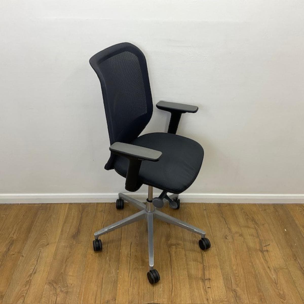 Orangebox Do Grey Mesh Operator Chair