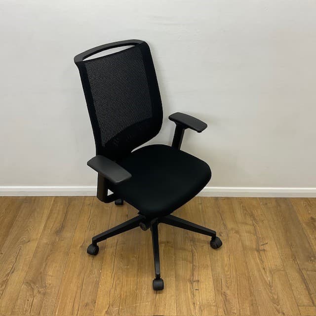 Steelcase Reply Black Mesh Operator Chair
