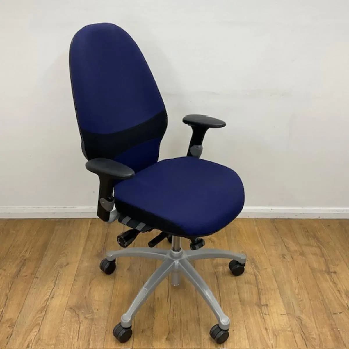 Posturite RH Extend 120 Blue Operator Chair