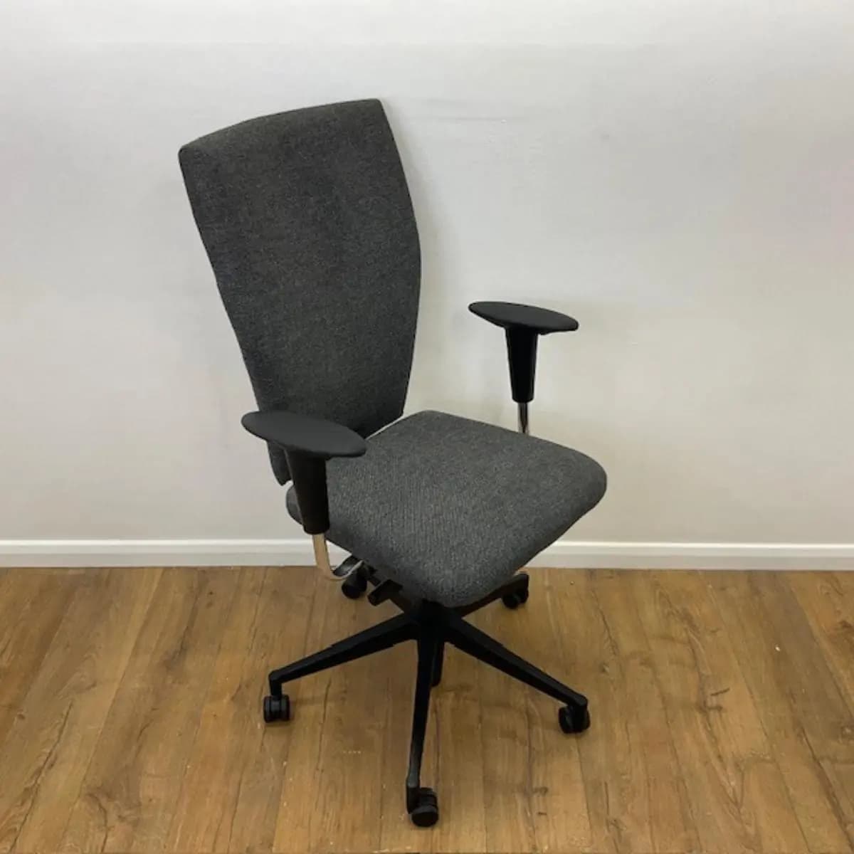 Brunner Drive Grey Operator Chair