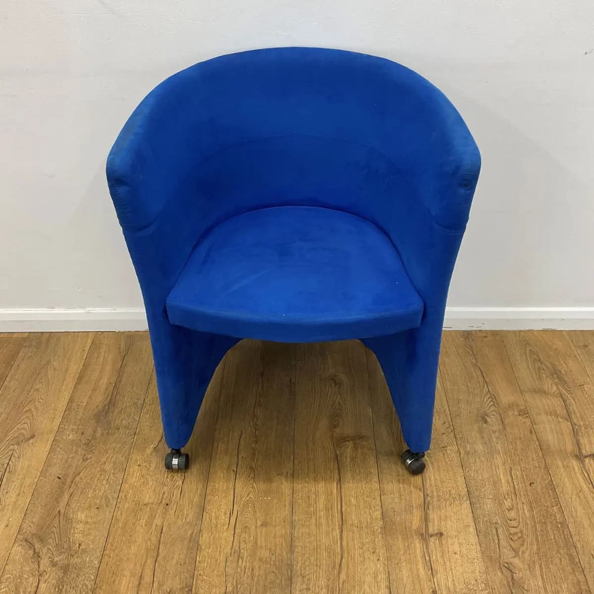 Kinnarps Blue Mobile Tub Chair