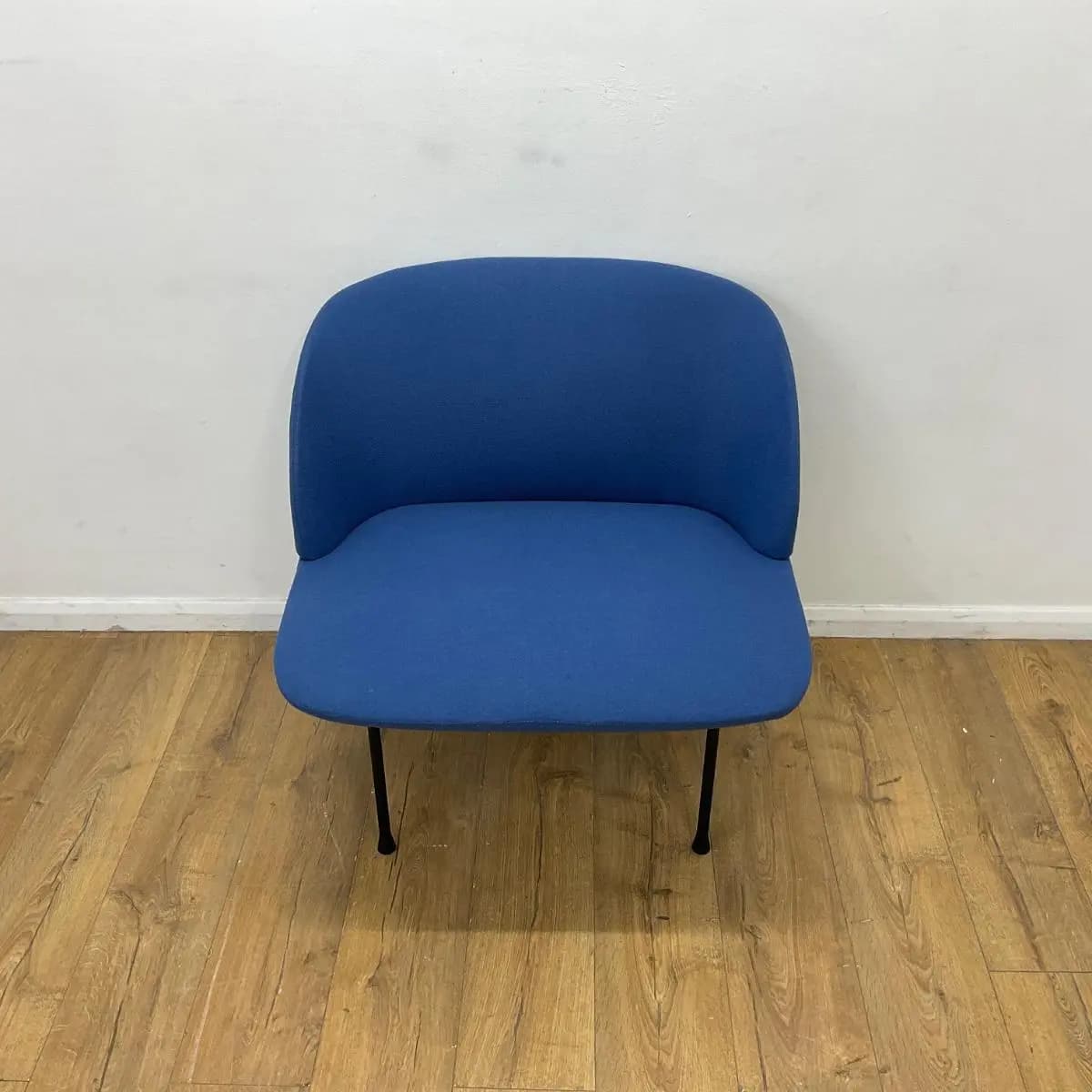 Muuto Oslo Blue Reception Chair